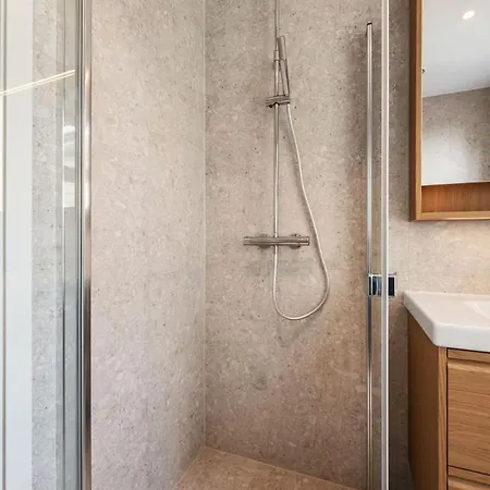 Newly Renovated In A Unique And Historic Neighborhood * 卑爾根